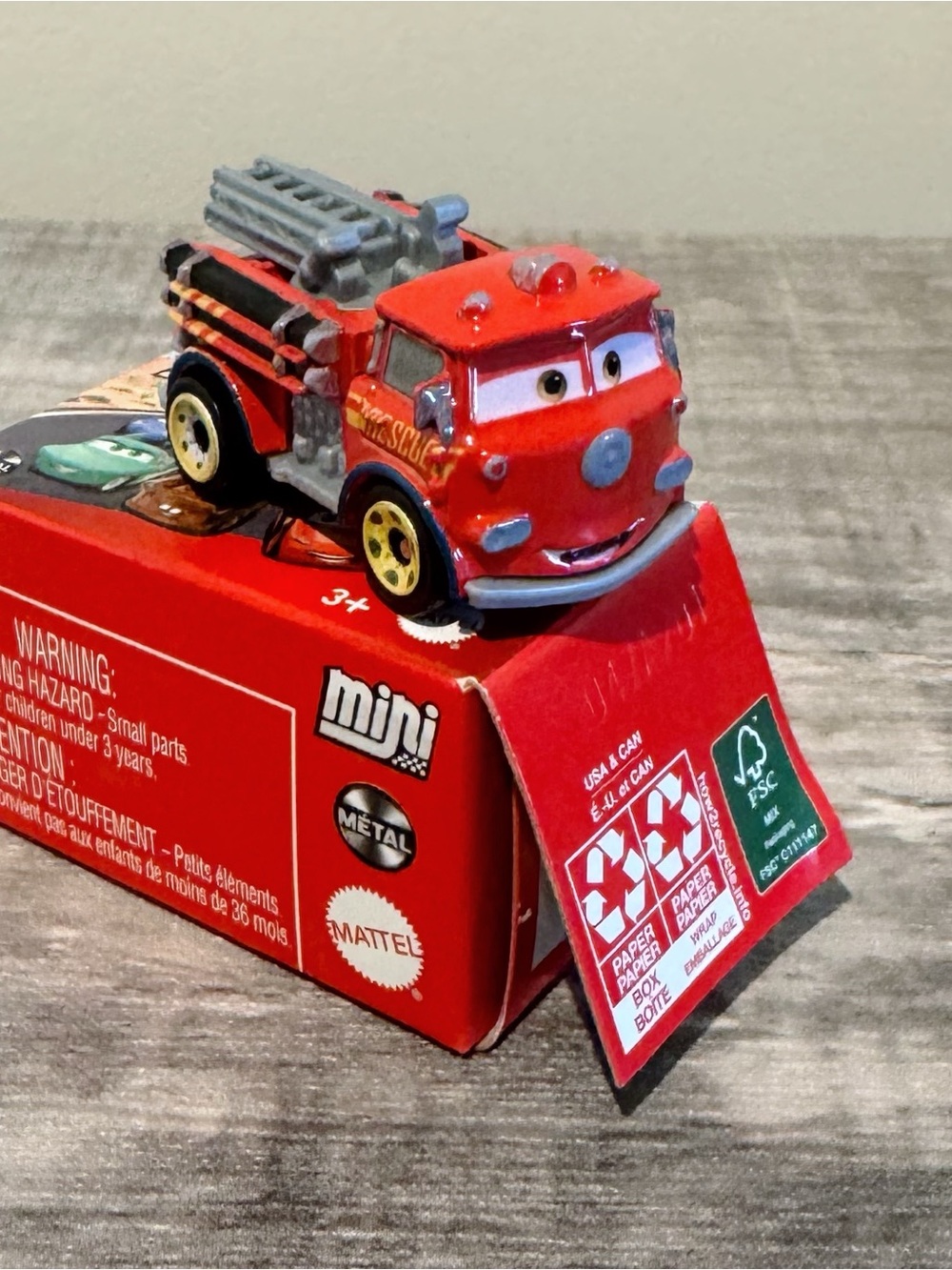 Disney Pixar Cars Mini Rescue Red Fire Truck Series 1 Mattel Diecast New